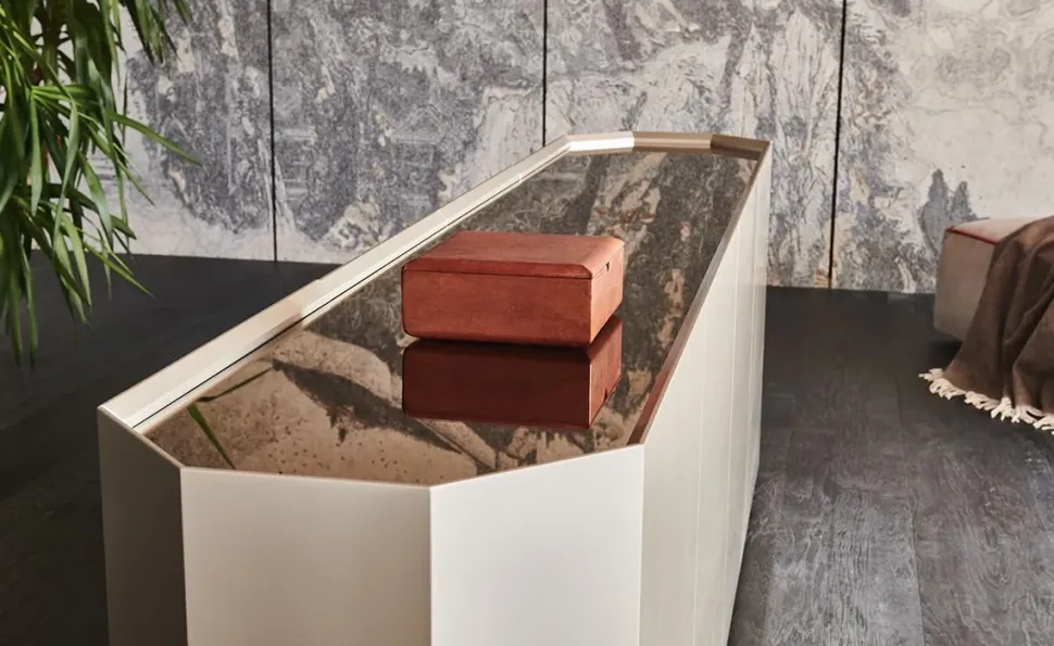 Madia in stile design Chelsea di Cattelan italia scontata