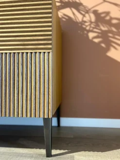 Madia in stile design Zero.16 di Devina nais scontata