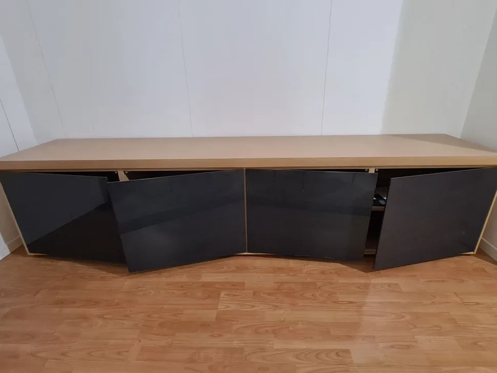 Madia in stile moderno Slim di Poliform in Offerta Outlet