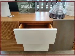 Madia in stile moderno Zero 16 di Devina nais scontata approfittane ora!