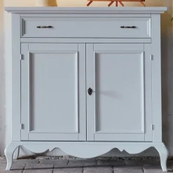 Madia Madia a 2 ante-vetro shabby laccata colore latte in promo-sconto del 50% in stile classico di Artigianale in Offerta Outlet