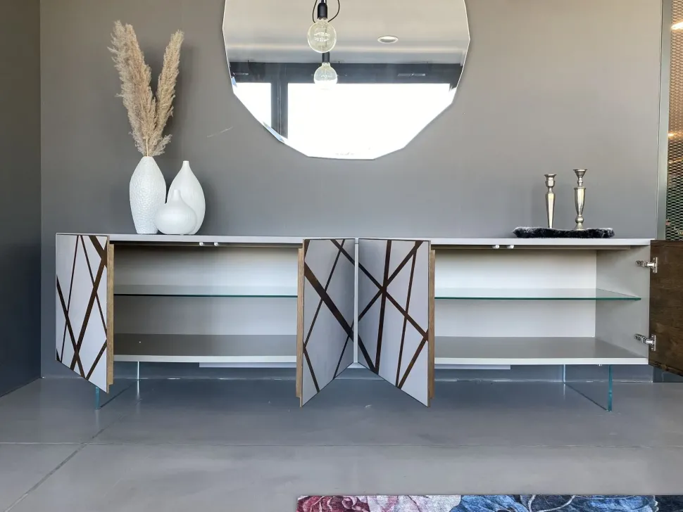 Madia modello 555 di Voltan a prezzo scontato