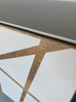 Madia modello 555 di Voltan a prezzo scontato