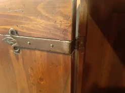 Madia modello Credenza in noce massello di Arte brotto a PREZZI OUTLET