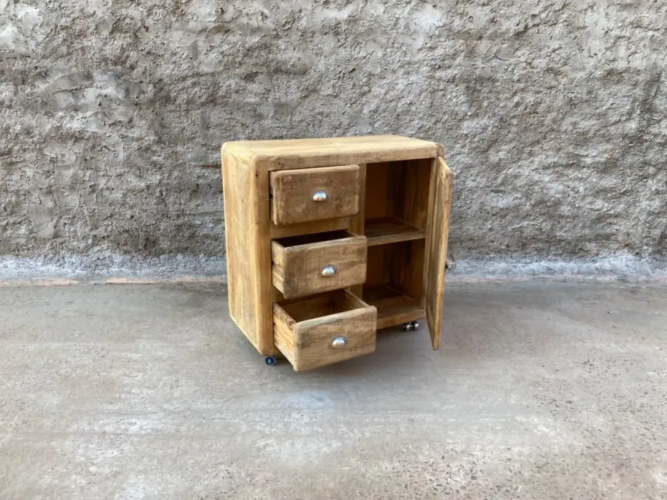 Madia modello Madia vecchia ghiacciaia 1 anta 3 cassetti con ruote di Outlet etnico a prezzo scontato