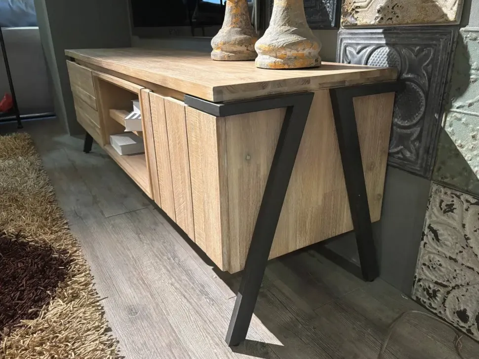 Madia modello Thinh di Collezione esclusiva a PREZZI OUTLET