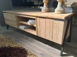 Madia modello Thinh di Collezione esclusiva a PREZZI OUTLET