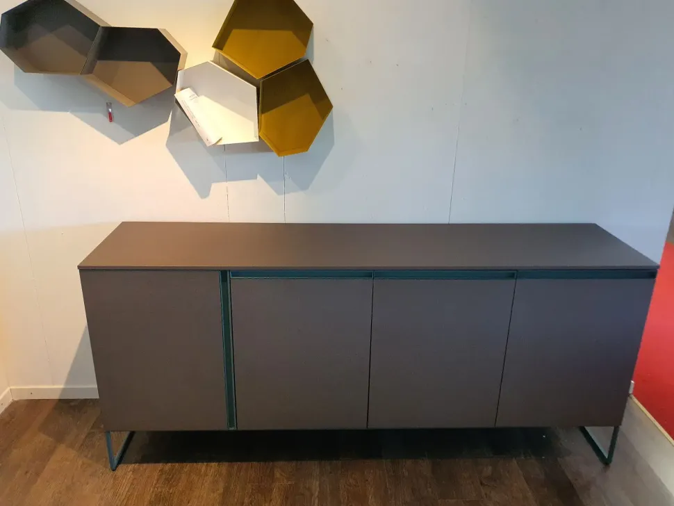 Madia Regolo in stile moderno di Tomasella in Offerta Outlet