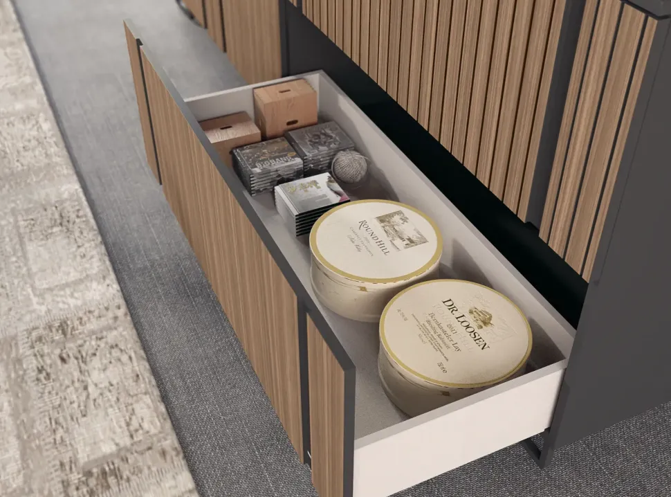 Madia Riga di Collezione esclusiva con forte sconto