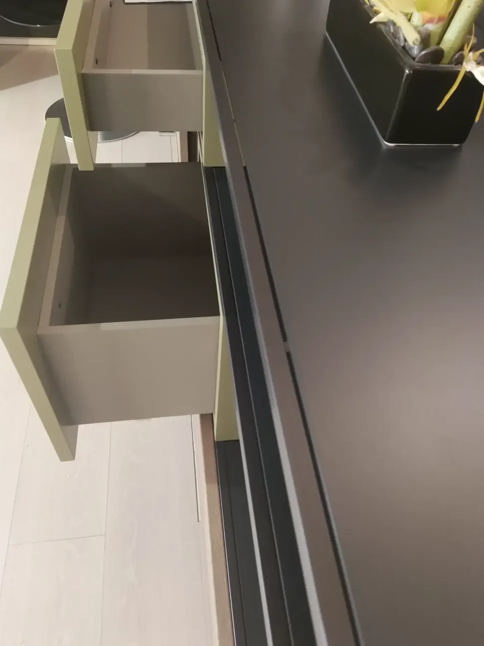 Madia Teca in stile moderno di Kico in Offerta Outlet