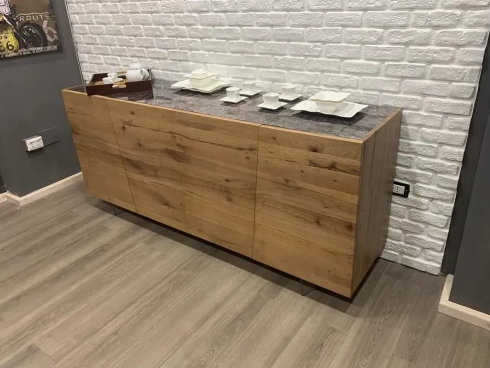 Madia Unika di Devina nais in stile moderno scontata