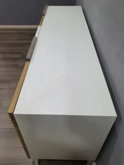 Madia Zero.16 di Devina nais in stile moderno in Offerta Outlet