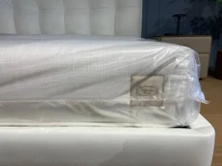 Materasso matrimoniale Poltrona frau Pianosa a prezzi convenienti