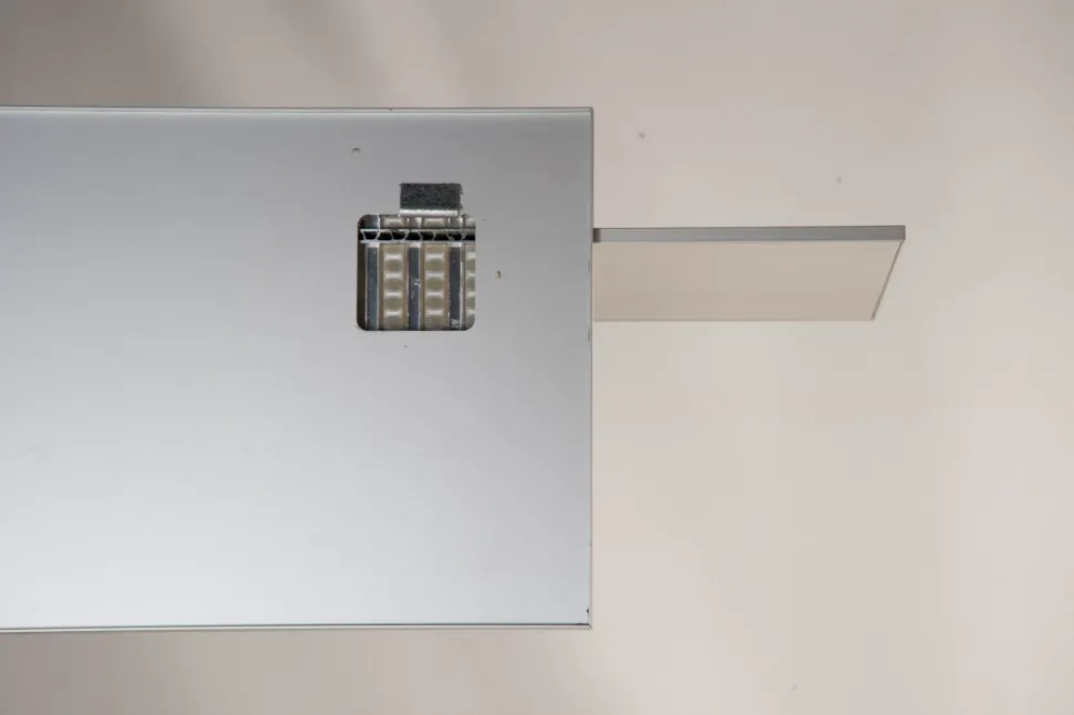 Mensola Bonaldo in metallo a prezzo scontato: scopri Mensola blade in alluminio bonaldo