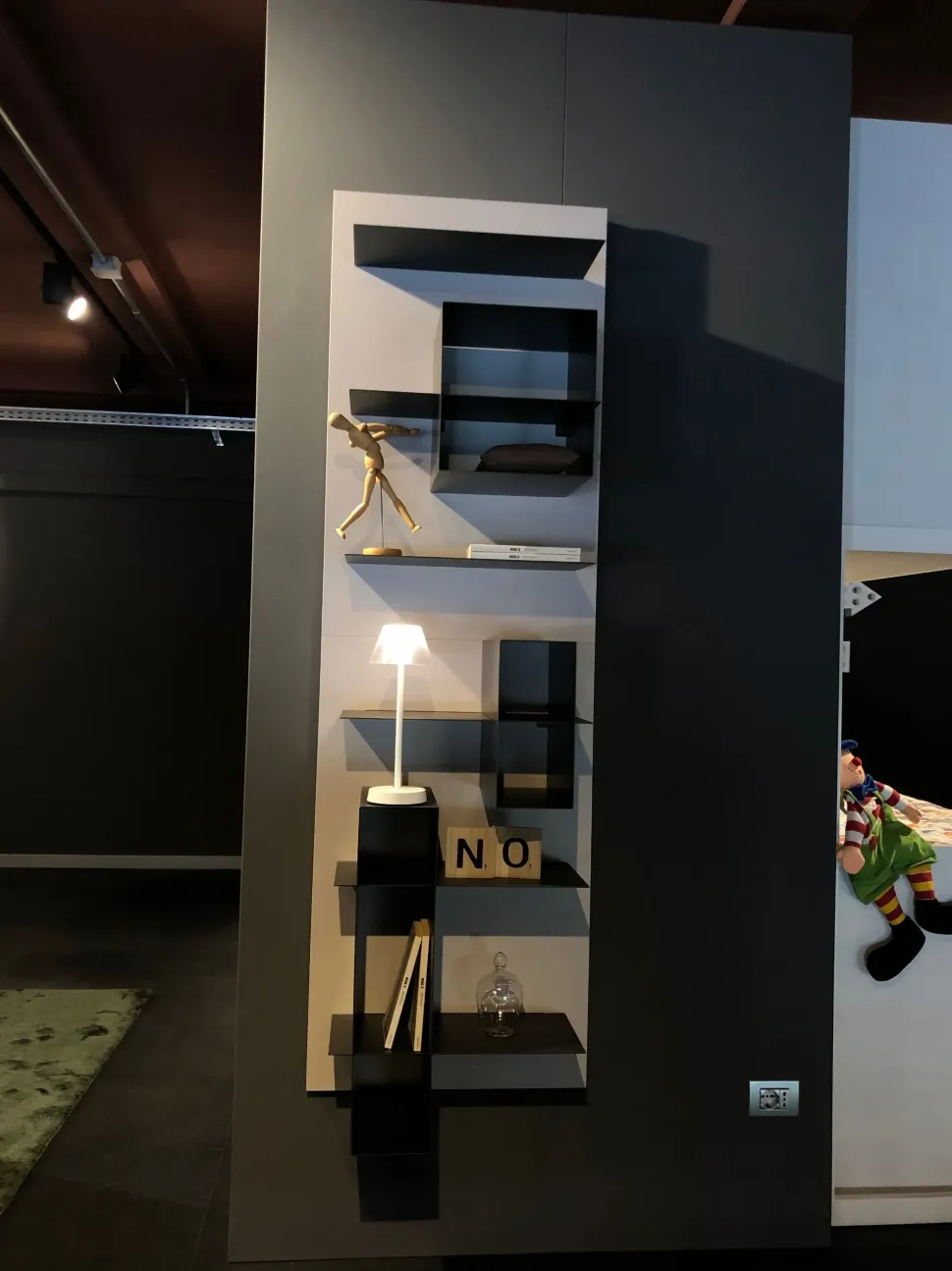 Mensola Dielle in metallo modello Line-up a prezzi imbattibili