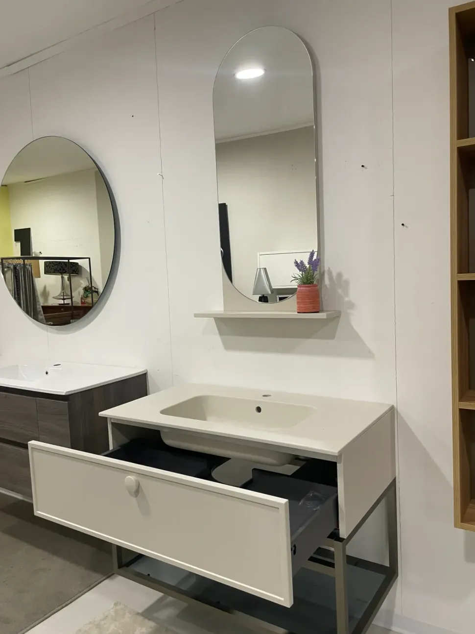 Mobile bagno in altro modello Pc11 di Compab a prezzo Outlet