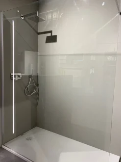 Mobile bagno in altro modello Box doccia di Megius in Offerta Outlet