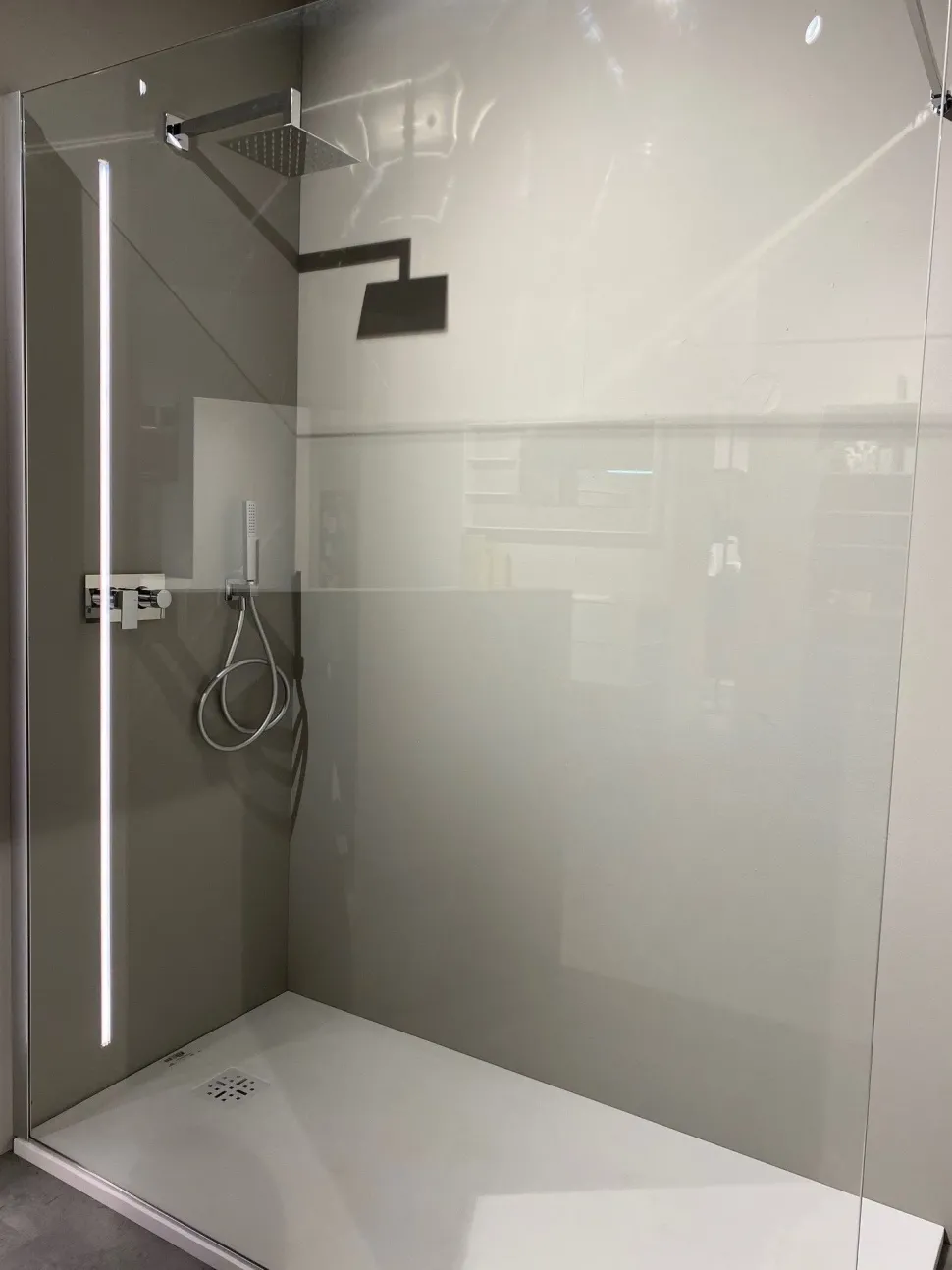 Mobile bagno in altro modello Box doccia di Megius in Offerta Outlet