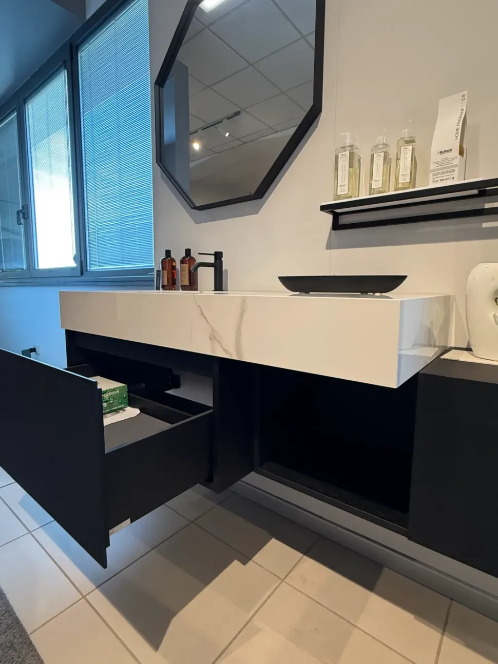 Mobile bagno in legno modello Dogma di Ideagroup a prezzo Outlet