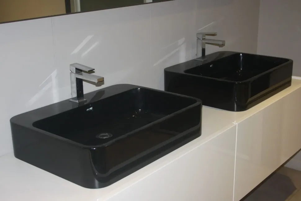 Mobile bagno Sospeso Less Rifra con forte sconto