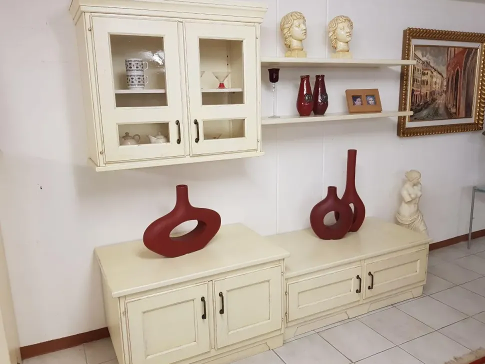 Mobile d'antiquariato modello Country a PREZZO SCONTATO