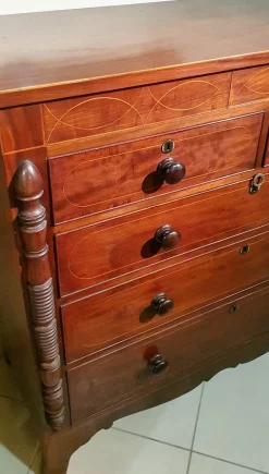 Mobile d'epoca modello Cassettone inglese a PREZZO SCONTATO