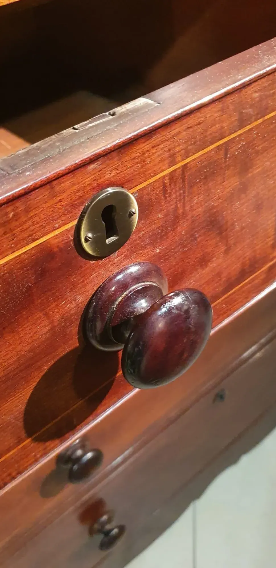 Mobile d'epoca modello Cassettone inglese a PREZZO SCONTATO