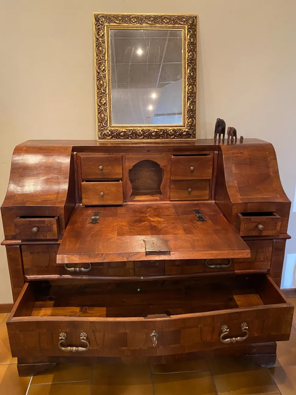Mobile di Antiquariato in stile barocco con un ribasso imperdibile