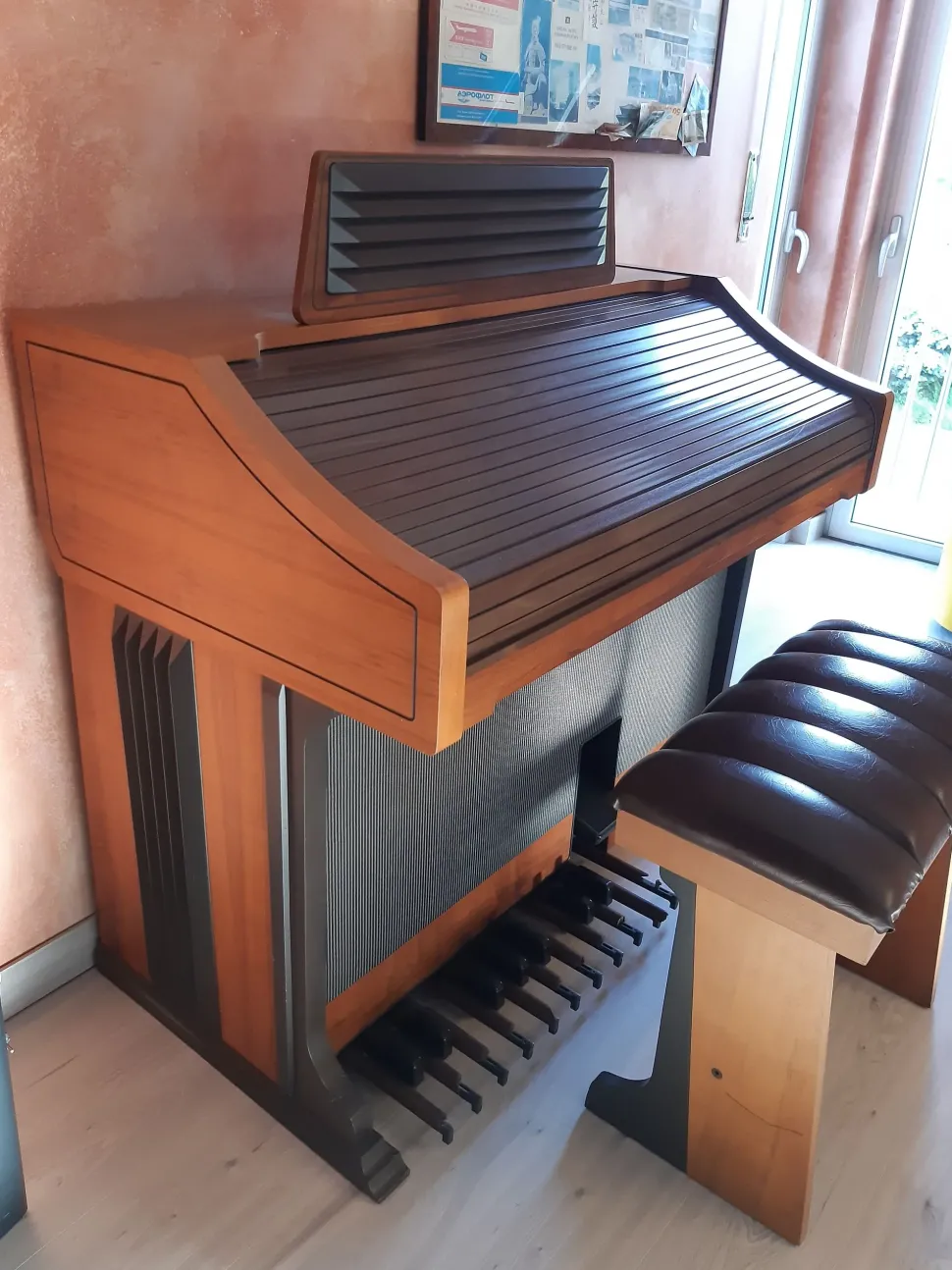 Mobile di antiquariato modello Organo con forte sconto