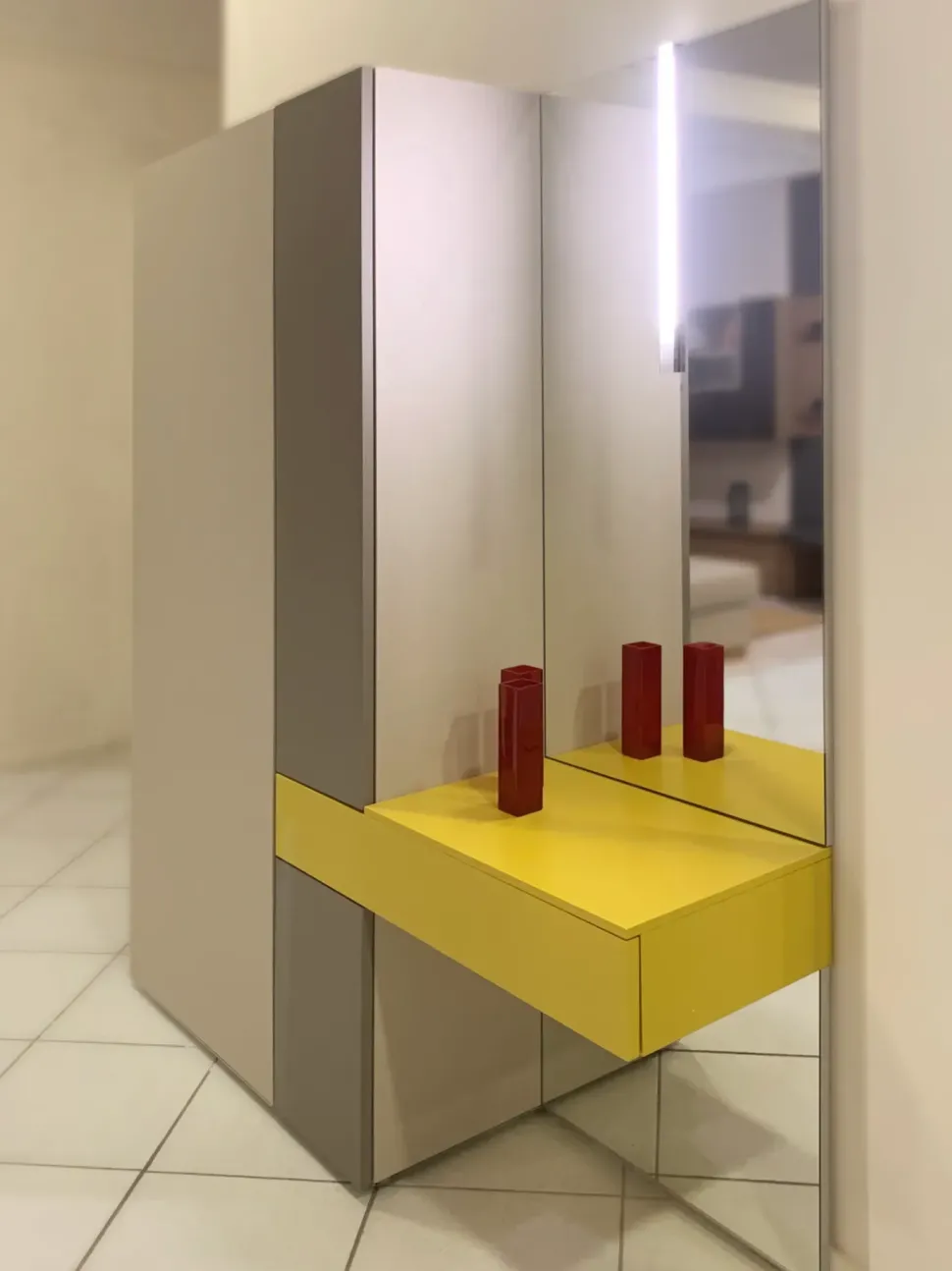 Mobile ingresso A terra modello Mini 307 di Artigianmobili