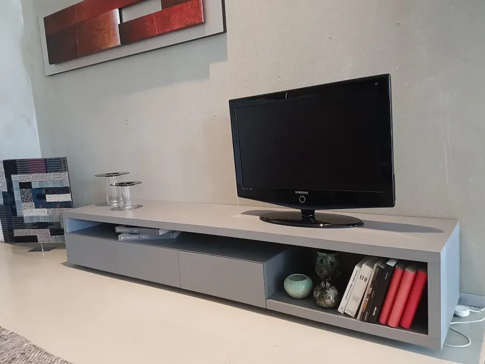 Mobile porta tv Ode 220 di Minotti italia con forte sconto