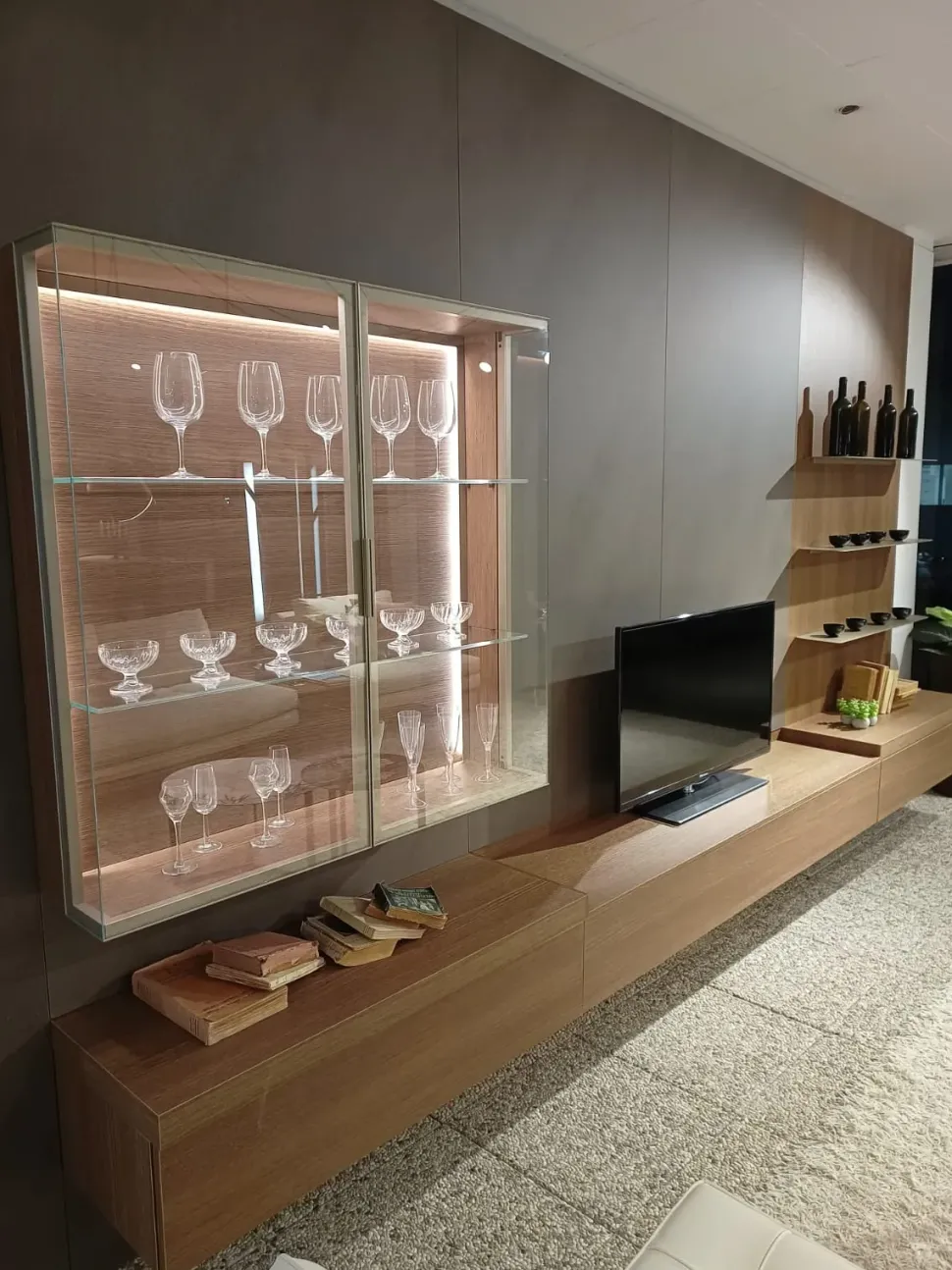 Mobile soggiorno modello Atlante glove di Tomasella a PREZZI OUTLET