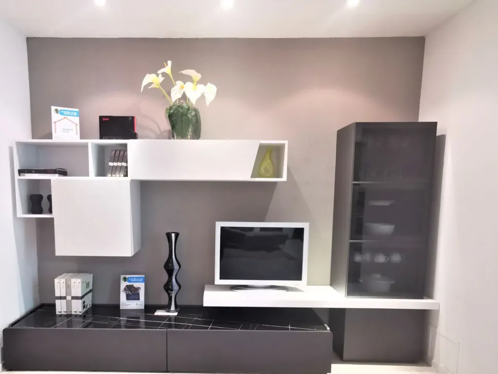 Mobile soggiorno modello 2 day di Spar a PREZZI OUTLET