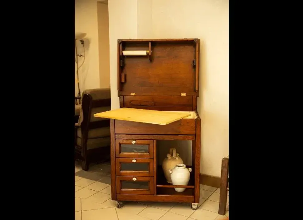 Mobile soggiorno modello Spianatoia di Artigianale a PREZZI OUTLET