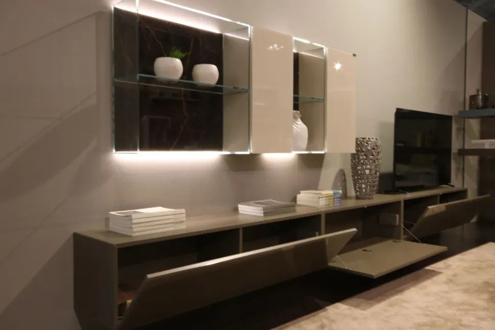 Mobile soggiorno modello 36e8 di Lago scontato -25%