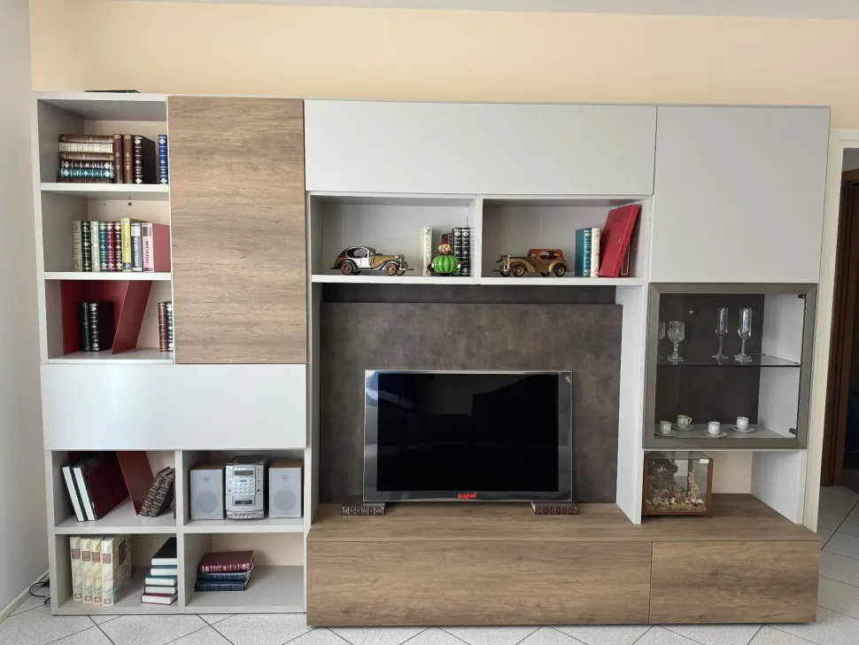 Mobile soggiorno modello Atlante di Tomasella scontato -50%