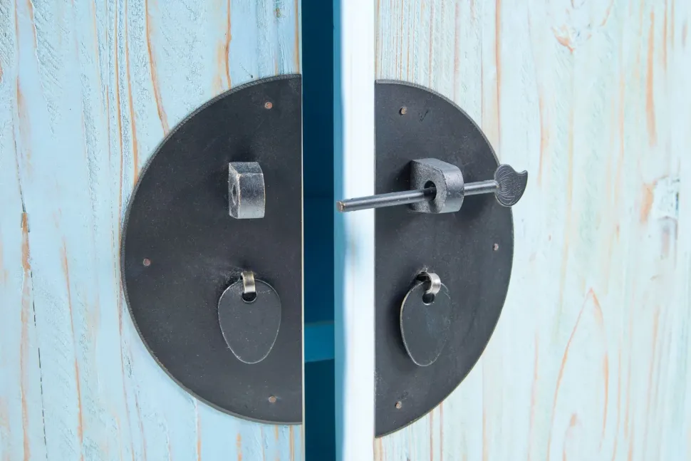 Mobile soggiorno modello credenza china in legno 3 cassetti 2 sportelli white decape' di Outlet etnico a PREZZI OUTLET