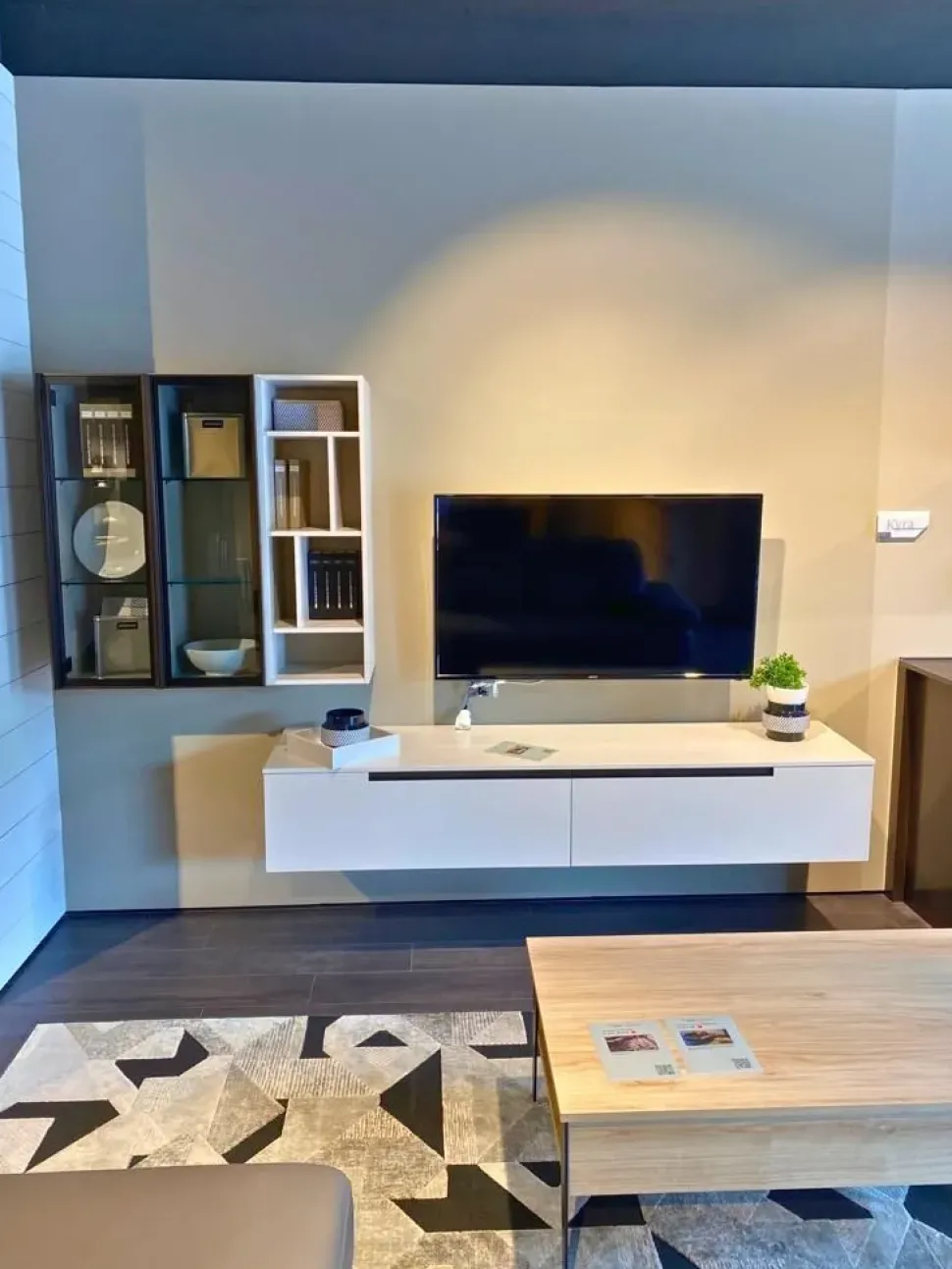 Mobile soggiorno modello Slim di Dall'agnese a PREZZI OUTLET