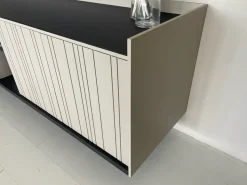 Mobile soggiorno modello Madia dee dee s  di Fontana arte in Offerta Outlet