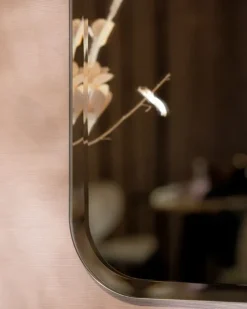 Offerta Outlet: Specchiera Glamour in stile moderno! Acquista ora!