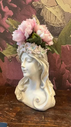 Oggettistica design Vaso volto ninfa poly di Artigianale scontata del 30%