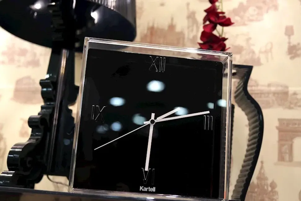 Oggettistica in stile design Kartell con forte sconto