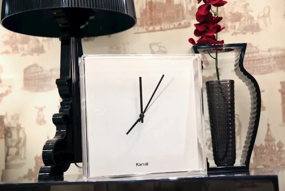 Oggettistica in stile design Kartell con forte sconto