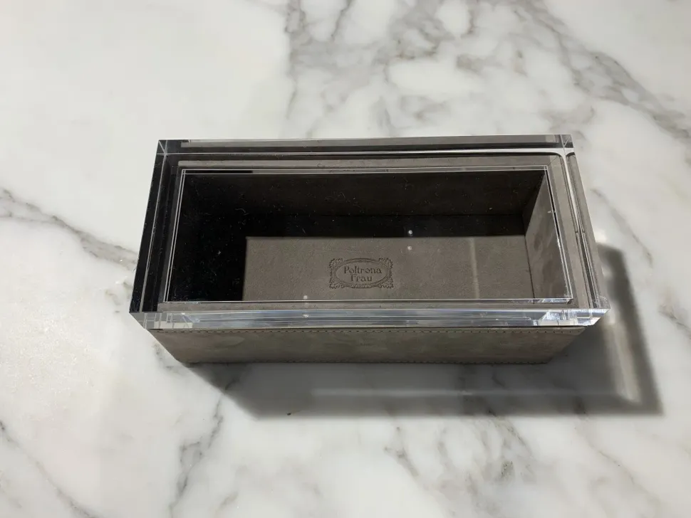 Oggettistica Leather case di Poltrona frau scontata