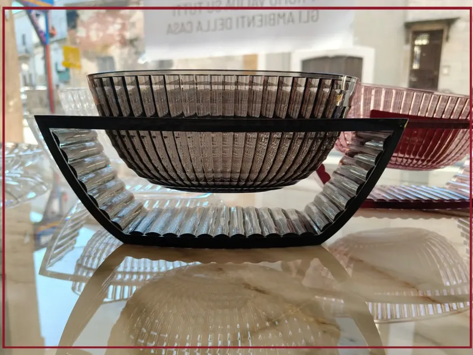 Oggettistica moderna U shine di Kartell a prezzo ribassato