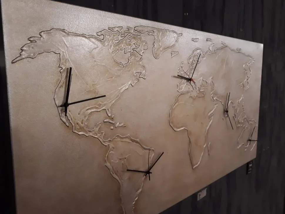 Oggettistica Orologio silver world Pintdecor a prezzo ribassato