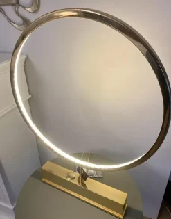 O.table Artigianale: Lampada da tavolo in metallo, Offerta Outlet!