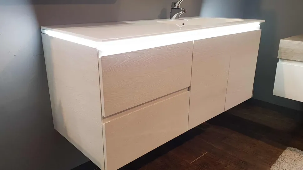 OUTLET BAGNO Compab in offerta con luce a led