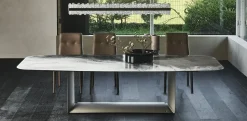 Outlet: Tavolo Cattelan Italia, piano in vetro rettangolare. Prezzo scontato!