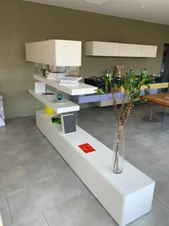 Parete attrezzata Air storage del brand Lago con un ribasso esclusivo